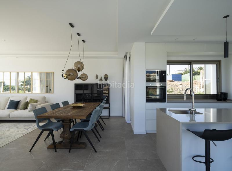 Foto f88c9197-76d3-49dc-9427-84d6b211b31d. Xalet amb aparcament piscina a El Faro de Calaburra - Chaparral Mijas