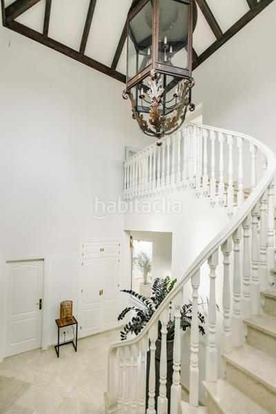 Foto 0b34f973-cbeb-48b9-8da6-e1309f5d3ab3. Chalet avec parking piscine dans La Concha - Resina Golf Estepona