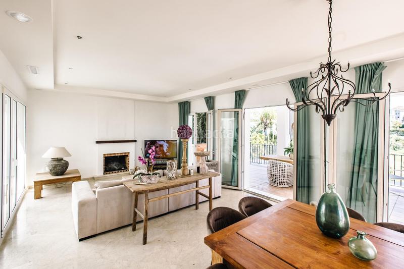 Foto 0c1499e7-303e-4958-9822-0327307b18c8. Chalet avec parking piscine dans La Concha - Resina Golf Estepona