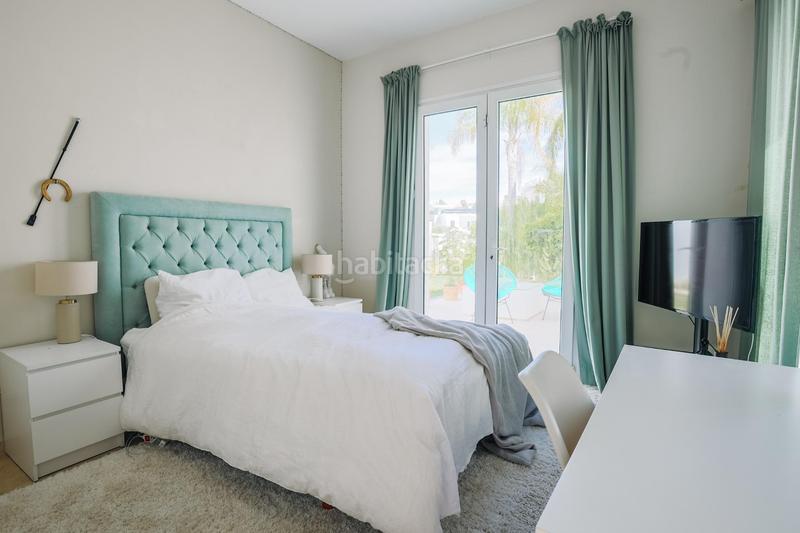 Foto 2ce6b08f-aacc-44d0-9c8b-e30dafcfa978. Chalet avec parking piscine dans La Concha - Resina Golf Estepona