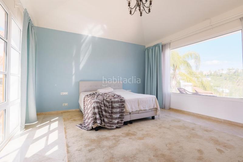 Foto 9b63a58d-2d24-42e3-8d30-64424ce93c79. Chalet avec parking piscine dans La Concha - Resina Golf Estepona