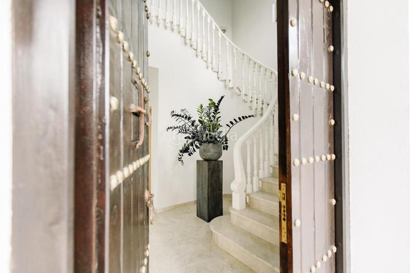 Foto db1bc6c3-de23-4315-abe1-ddfd18f3aa2a. Chalet avec parking piscine dans La Concha - Resina Golf Estepona