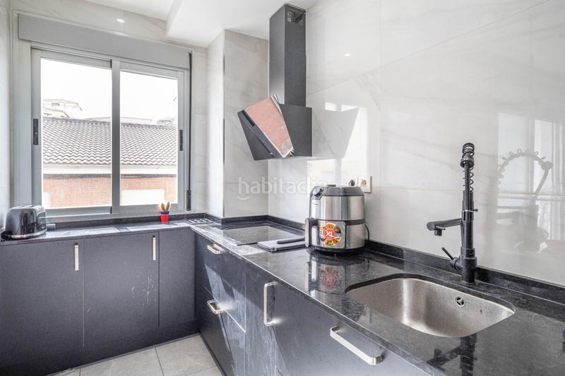 Foto fe8293a9-f256-4f67-9e64-d2578e82ba6c. Flat with heating pool in Atarfe