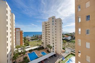 Flat  Avenida pacifico 10. Piso 3 dormitorios y 2 baños con piscina y vistas al mar en la v