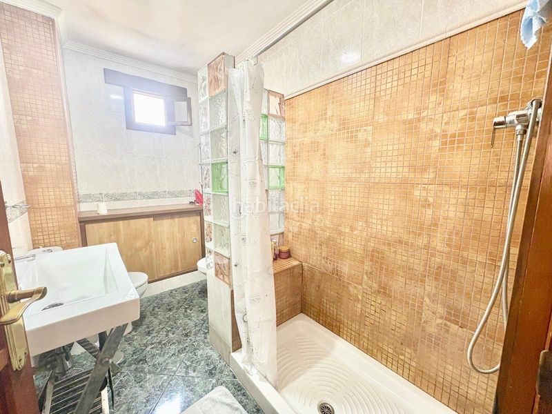 Foto 1c9a902a-7107-4bec-8662-f675a3dae69b. Pis amb aparcament a Centro Salobreña