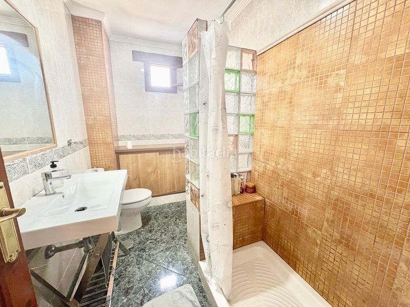 Foto a02bcc45-c3d5-488e-b412-0bf0a23ee788. Pis amb aparcament a Centro Salobreña