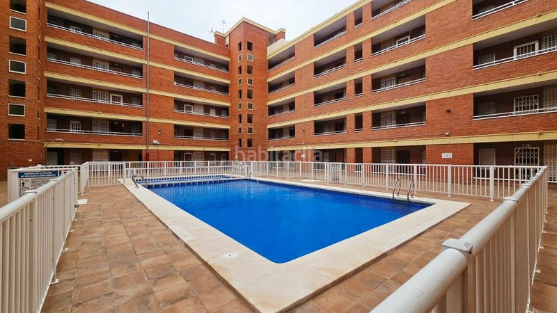 Foto f678b20a-cd74-484b-a0b0-6cd5d91f73f3. Pis amb calefacció piscina a Playa de los Náufragos Torrevieja