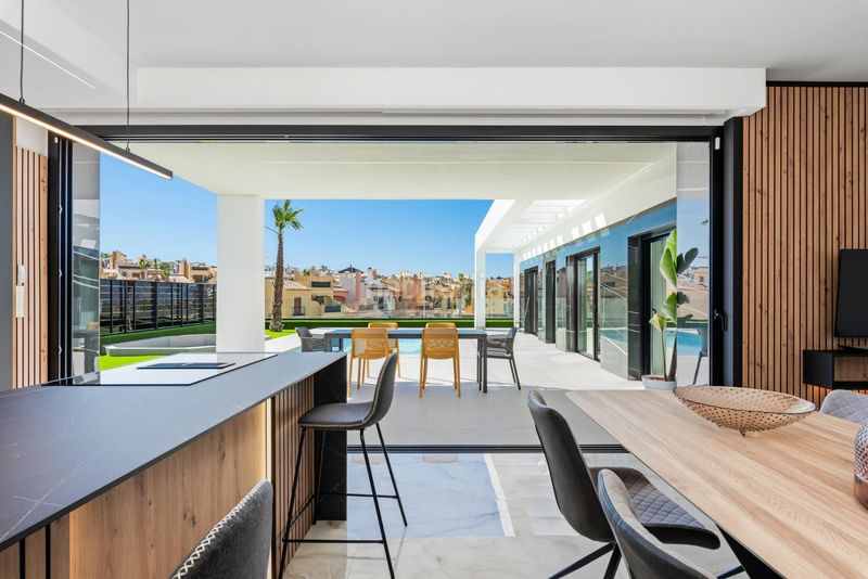 Foto c4f33de7-bd63-4a69-8b40-2071bf0f7b9a. Xalet amb aparcament piscina a Algorfa