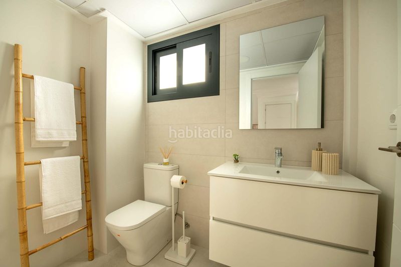 Foto 80825964-9a99-4d66-bc16-6b58ae90d5e4. Casa adossada amb aparcament piscina a Cox