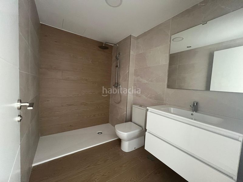 Foto f5528264-cfa0-41e3-9547-0b65524f171b. Casa adossada amb aparcament piscina a Portmán Unión (La)