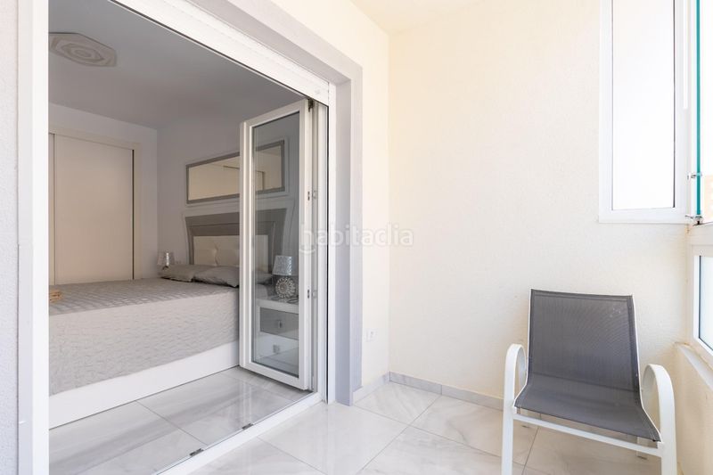 Foto ced4c8ca-eb2f-4e64-836a-1e395b78fc3e. Casa adossada amb calefacció aparcament piscina a Torrevieja