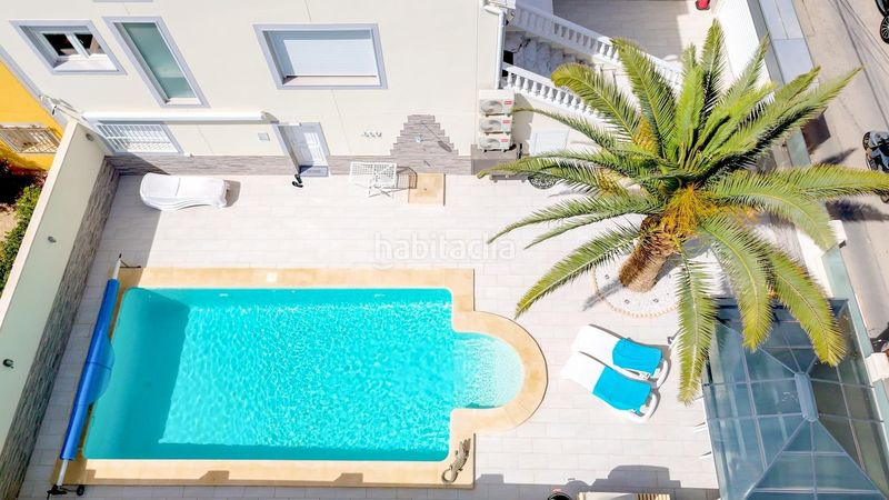 Foto fe777526-0d90-4eba-bec3-816642931250. Casa adossada amb calefacció aparcament piscina a Torrevieja