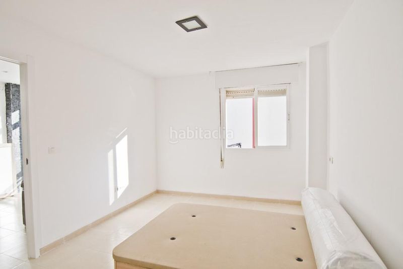 Foto f89cf49b-41e3-4ea8-9c83-f15af51bd9ee. Pis a Motril ciudad Motril