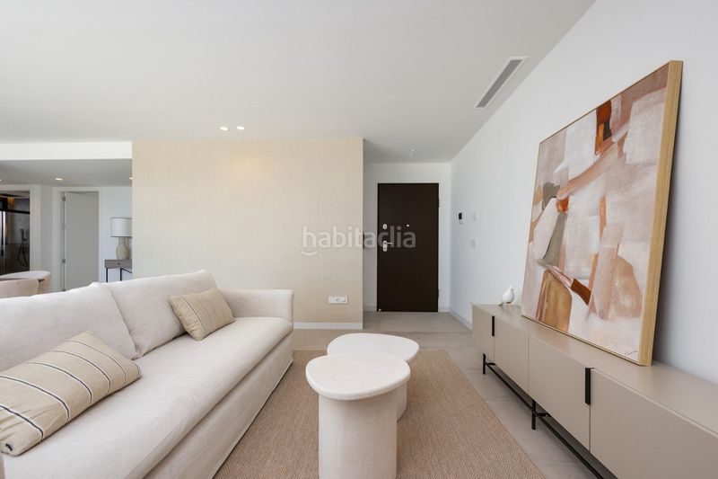 Foto 3f575b9a-2377-4954-ad55-ee8580645ce7. Casa aparellada amb aparcament piscina a Bonalba-Cotoveta Mutxamel