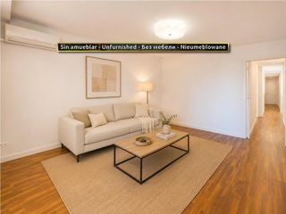 Appartamento  Calle calle patricio pérez. Apartamento con plaza de garaje y trastero, torrevieja