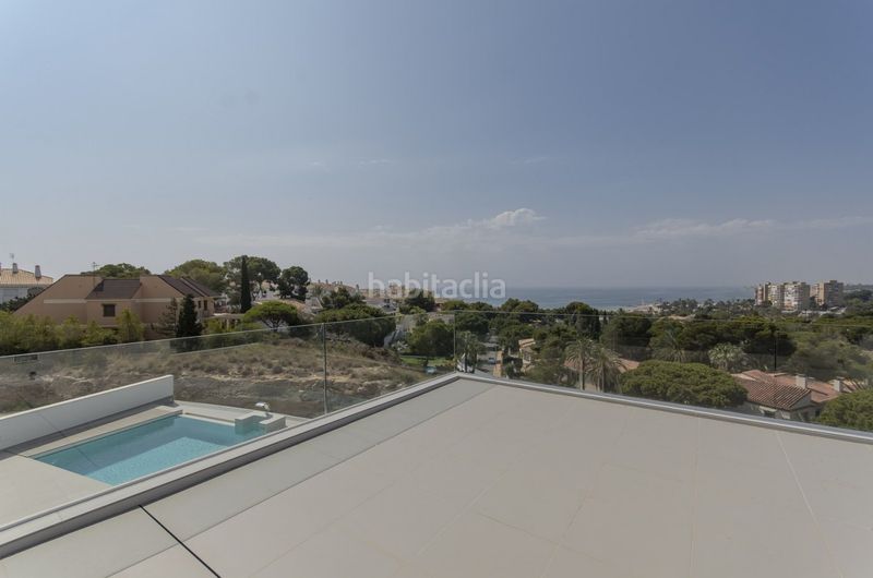 Foto 11ef9967-5b6c-4305-a3cb-0702e2b54bd5. Xalet amb aparcament piscina a Campoamor Orihuela