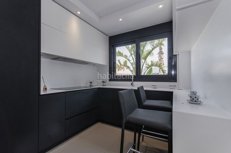 Foto cd2bfb1b-6ed7-44db-a1f2-89ae3d40f7f4. Xalet amb aparcament piscina a Campoamor Orihuela