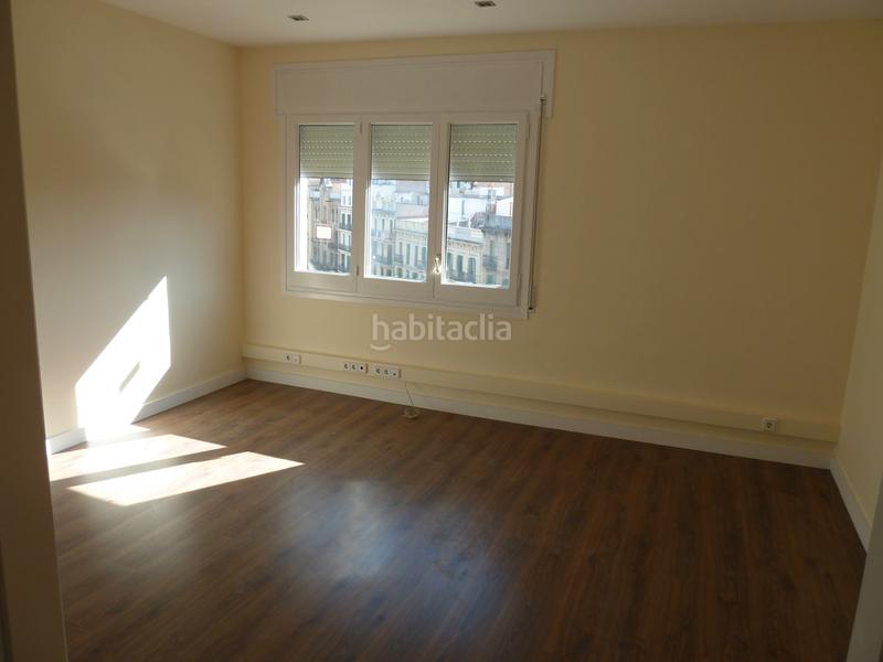 Foto 2375f2b8-908e-4f08-a953-cd0f81a69a51. Miete büro in carrer de provença 275 in Dreta de l´Eixample Barcelona