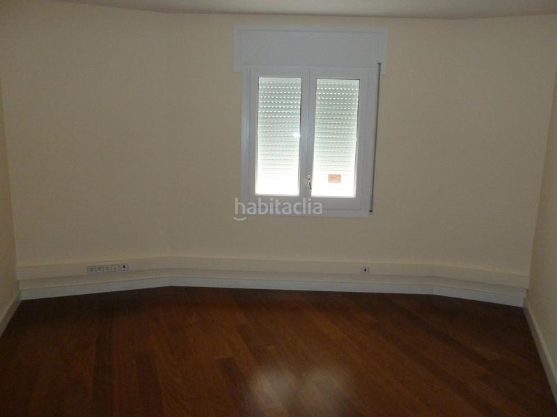 Foto b9681357-fffb-4fbf-ad11-20ae2cf8e5e4. Miete büro in carrer de provença 275 in Dreta de l´Eixample Barcelona