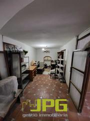 Casa  Carrer de sant xoxim. Estupenda casa de pueblo en el centro de alcoleja