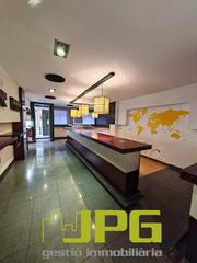 Local Comercial en Carrer del pintor manuel baeza gmez 45. Restaurante con licencia en el centro de san juan de alicante