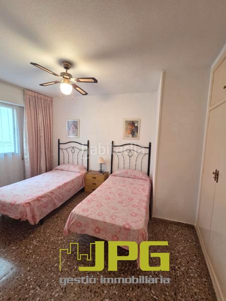 Foto a06d59a7-ea85-4d93-8b53-a904186d0307. Pis amb aparcament a Centro San Juan de Alicante