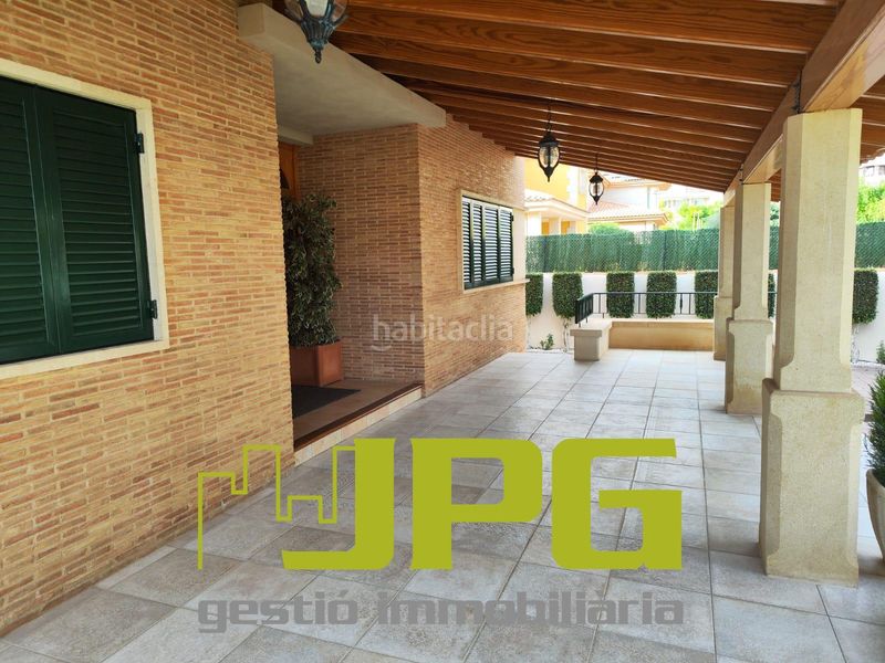 Foto a5cedb0c-c708-4f64-85de-5483a2206097. Xalet amb calefacció aparcament a Centro Mutxamel