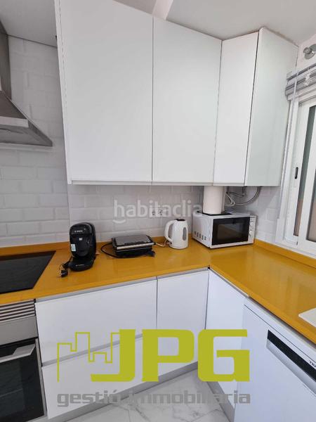 Foto 87f677e9-c9a7-4ff3-a48c-cd57d95f164e. Alquiler piso fabulosa vivienda a 600m del mar en Campello (el)