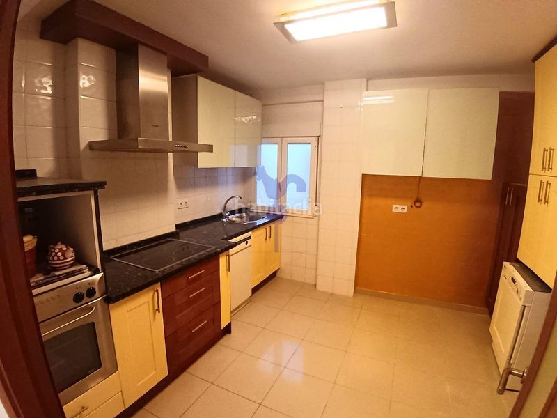 Foto c78b6a73-6e83-4dfe-a6bd-cb6040e959ce. Apartament amb calefacció aparcament a Centro Ciudad León