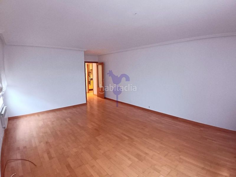 Foto f03049ac-bfa9-46f5-839d-39f26d850c89. Apartament amb calefacció aparcament a Centro Ciudad León