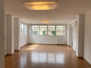 Location Appartement à Plaça dels Patins. Ático con terraza en el centro de palma