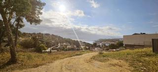 Terreny residencial  Carrer de josep maria sert. Parcela a 300metros de la playa de fenals