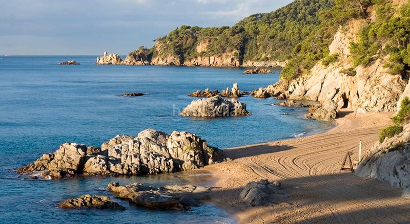 Foto 947db4d9-6800-4e44-a60e-c1bca8a99ae0. Alquiler piso contrato de temporada en Fenals Lloret de Mar