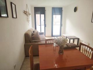 Piso en Carrer pla de carbonell 19. Piso 1 habitación 127. 200€ a 300 metros de la playa andando