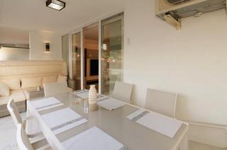 Pis a Carrer aribau 8. Piso 2 habitaciones dobles, reformado