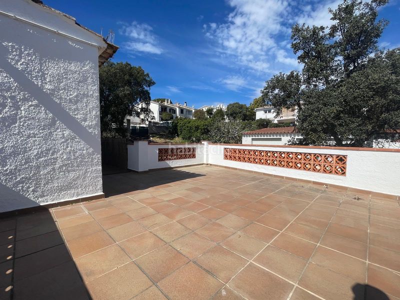 Foto b038f3da-2334-4be3-b34b-df1f05288753. Casa adossada a carrer àries 36 a Santa Maria de Llorell Tossa de Mar