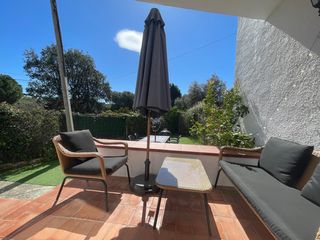 Xalet a Carrer �ries 36. **casa adosada en santa maria de llorell**