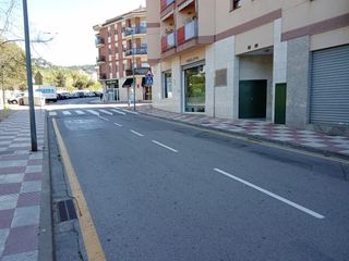 Local Comercial en Carrer de l'aiguaviva 14. ¡gran oportunidad de inversión!