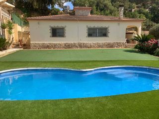 Chalet en Avinguda mil�lenni 48. # magn�fica casa independiente en urbanizaci�n lloret residencia