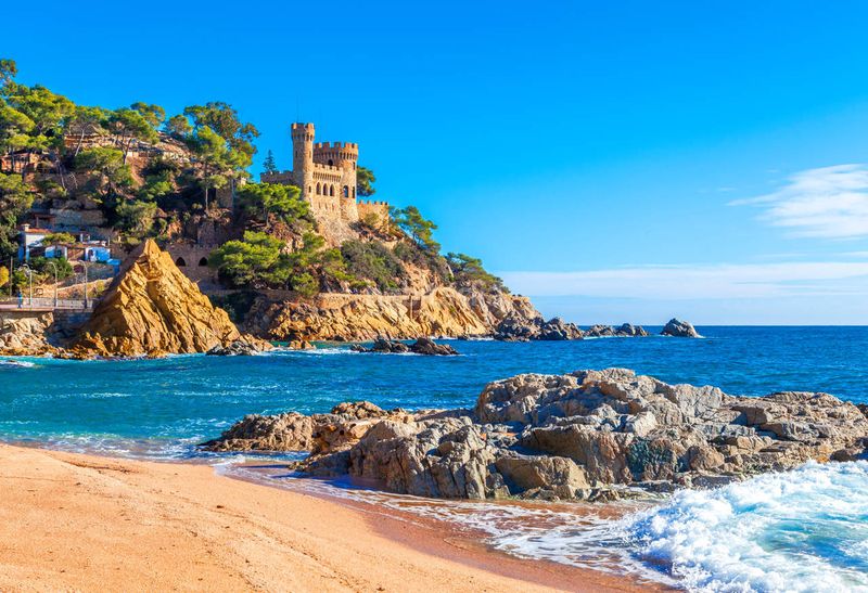 Foto 501a59fe-6ce5-41b8-b0ab-1d793dd1ac91. Pis a carrer comte ramon borrell 8 piso reformado en el centro - ¡a 200 metros de la playa! a Lloret de Mar