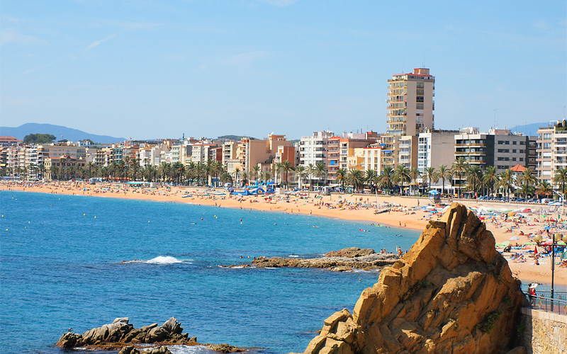 Foto 5f9b3d42-5bca-4b0e-bcd4-546d6efbba93. Pis a carrer comte ramon borrell 8 piso reformado en el centro - ¡a 200 metros de la playa! a Lloret de Mar