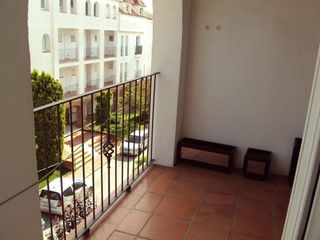 Appartamento in Fenals. 4hab + parking orientado al sur
