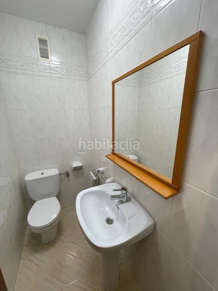 Foto cff6f474-8485-4c4d-94dc-7cb8be56ba48. Pis a de la pau 25 a Mollerussa