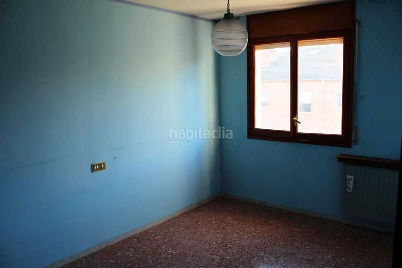 Foto e880c4c7-daa2-4ffc-a3d3-1bdbd0efa748. Casa adossada amb calefacció aparcament a Tàrrega