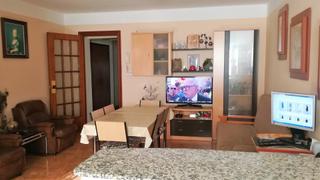 Reihenhaus  Sant josep. Casa de pueblo con patio ajardinado
