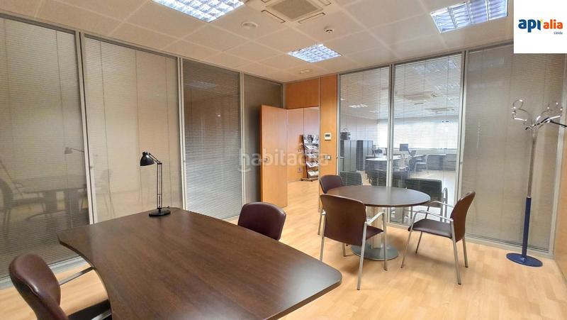 Foto c3d88cf7-f157-464b-9214-f77c5ba711e5. Bureau dans de llorenç agustí claveria 105 dans Magraners Lleida
