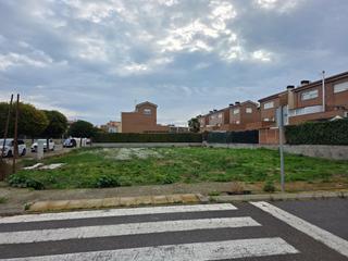 Terreny residencial a De les bases 19. Gran oportunidad! se vende parcela en vilanova de segrià