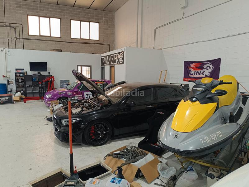 Foto acd145d9-f091-4b80-8d69-64269e71dd6b. Transfer business premise in Zona Industrial Rubí