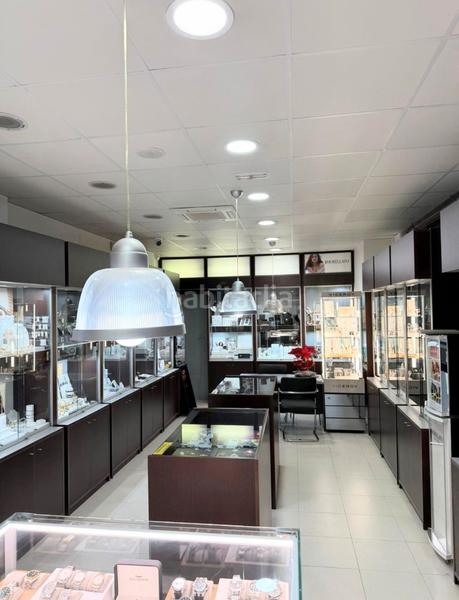 Foto f7a9d21b-99a8-472a-89b8-277cf5bdee6e. Transfer business premise in Canovelles