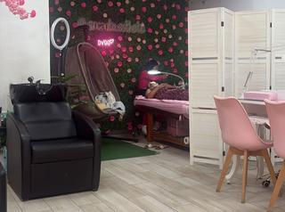 Umzug Geschäftsraum  Carrer de ramon albó. Traspaso peluq/estetica/uñas